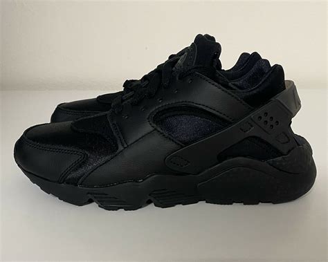 huaraches size 15.